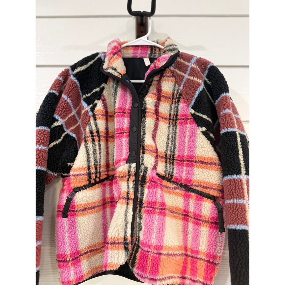 B- 60- FP Movement Hit The Slopes Printed Jacket Pink Plaid Fleece Size Small